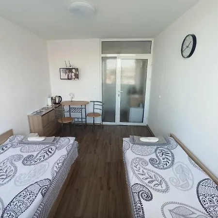 Bhn център студио Apartment